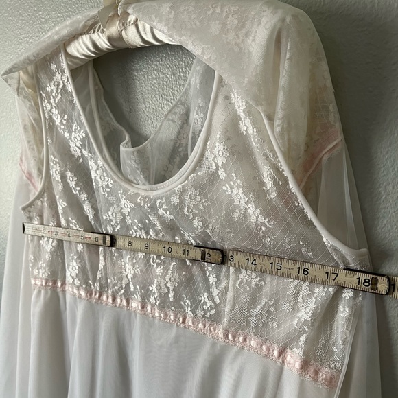 Vintage Radcliffe Peingnor Robe and Nightgown Set White Lace Medium 50’s EVC - Picture 12 of 14